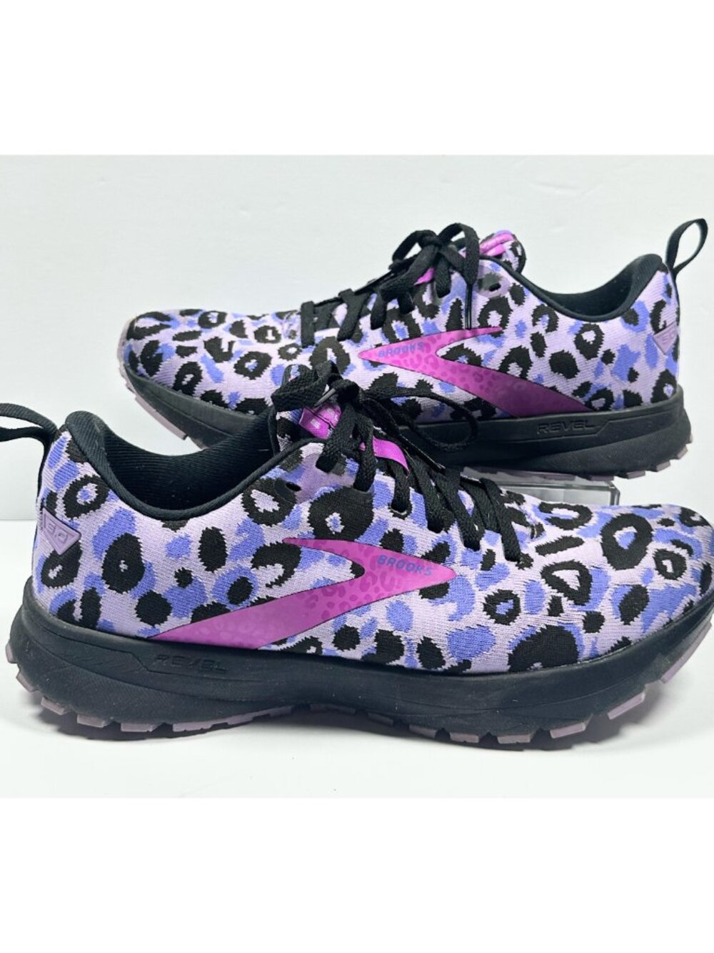 Brooks Revel 5 Wild Cheetah Animal Print Women's 9.5 Sneaker Shoe Leopard Purple